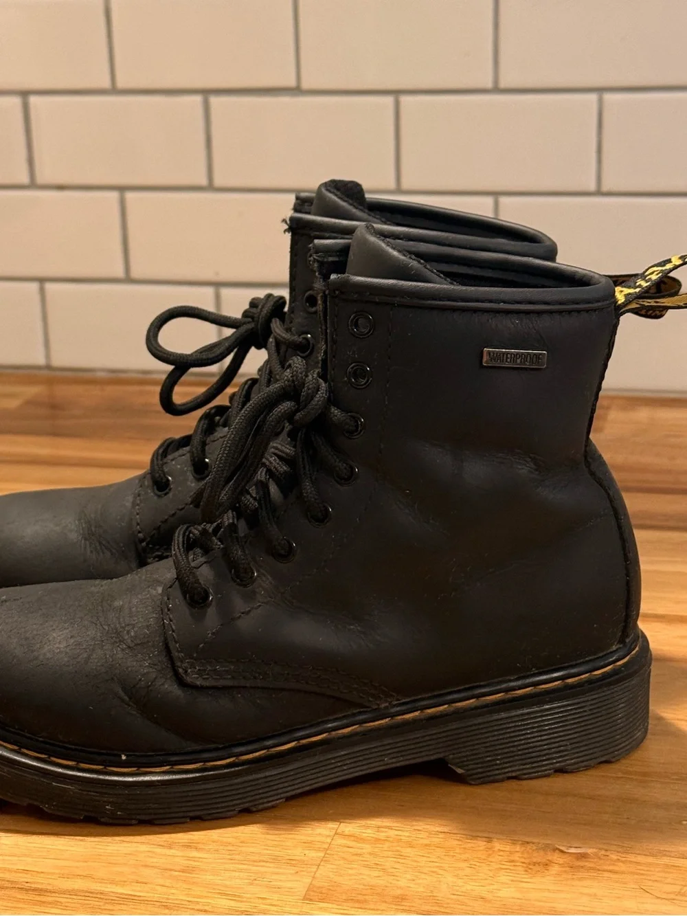Dr. Martens Kids Black Lace-Up Combat Boots waterproof size 1 youth